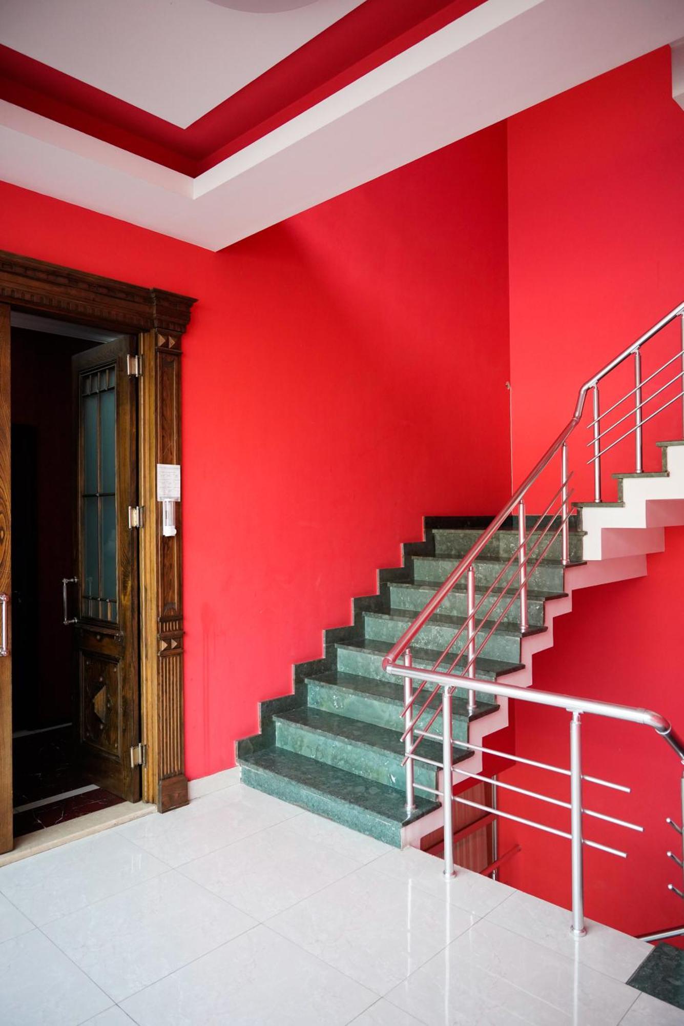 Hotel Monopoli Kutaisi Esterno foto